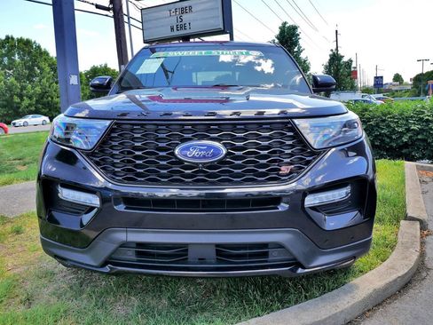Used 2020 Ford Explorer ST w/ Premium Technology Package AWD/4WD image 2