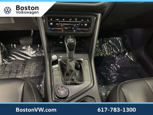Certified 2022 Volkswagen Tiguan SE image 22