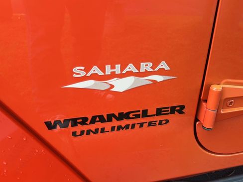 Used 2015 Jeep Wrangler Unlimited Sahara w/ Trailer Tow Group AWD/4WD image 3