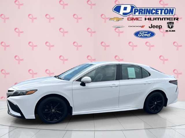 Used 2024 Toyota Camry SE FWD image 4