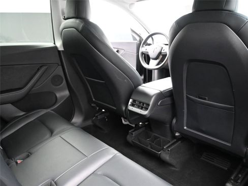 Used 2021 Tesla Model Y Long Range image 20