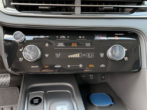 New 2027 INFINITI QX60 Luxe FWD image 11