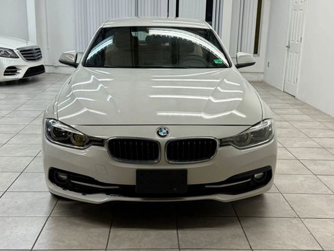 Used 2018 BMW 328d xDrive Sedan AWD/4WD image 2