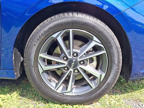 Certified 2024 Kia Forte LXS FWD image 8