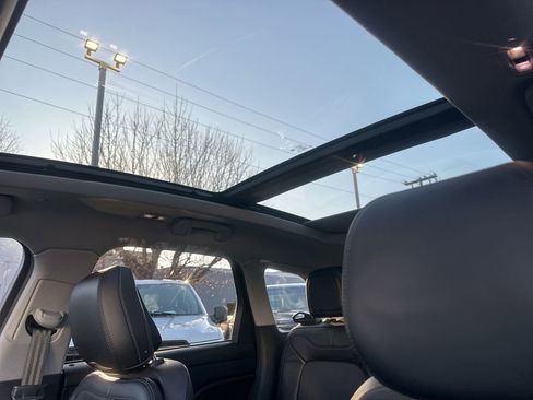 Used 2020 Lincoln Corsair Reserve w/ Equipment Group 202A image 38