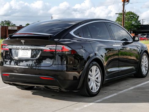 Used 2016 Tesla Model X 75D AWD/4WD image 8