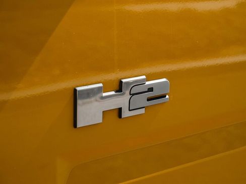 Used 2004 HUMMER H2 w/ Chrome Appearance Package image 51