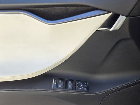 Used 2019 Tesla Model S 100D image 28