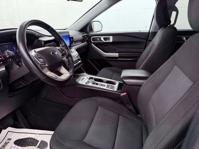 Used 2022 Ford Explorer XLT w/ Class IV Trailer Tow Package RWD image 15
