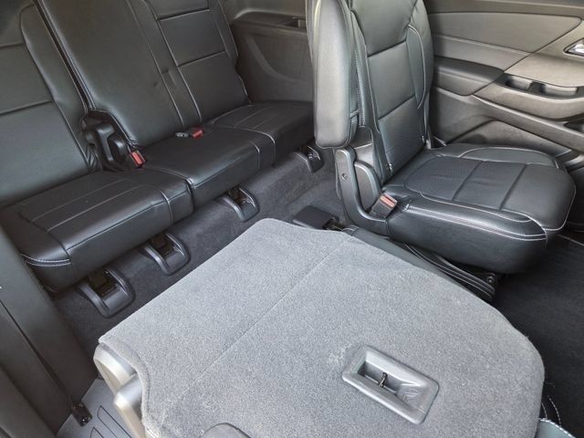 Used 2023 Chevrolet Traverse LT AWD/4WD image 6