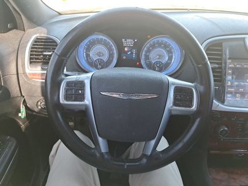 Used 2012 Chrysler 300 Limited image 10