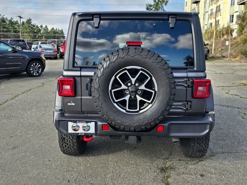 Used 2024 Jeep Wrangler Unlimited Rubicon w/ Convenience Group image 7