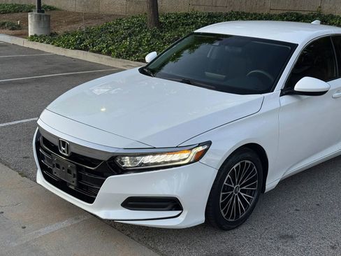 Used 2020 Honda Accord LX image 9