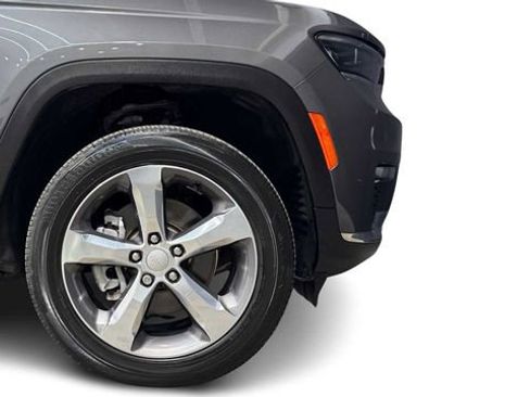 Used 2022 Jeep Grand Cherokee L Limited RWD image 8