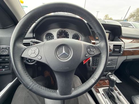 Used 2011 Mercedes-Benz GLK 350 4MATIC image 17