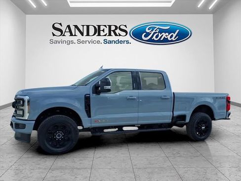 New 2026 Ford F250 Lariat w/ Black Appearance Package image 3