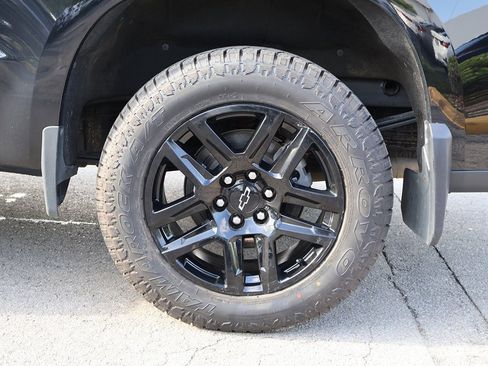 Used 2024 Chevrolet Silverado 1500 RST w/ Z71 Off-Road Package image 18