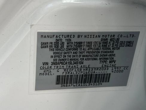 Used 2025 Nissan Kicks SV FWD image 33
