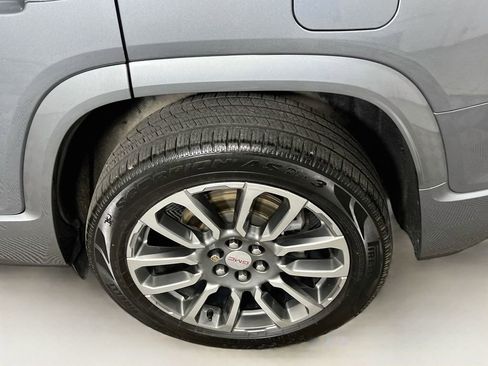 Used 2021 GMC Acadia Denali w/ GMC Pro Grade Package AWD/4WD image 28
