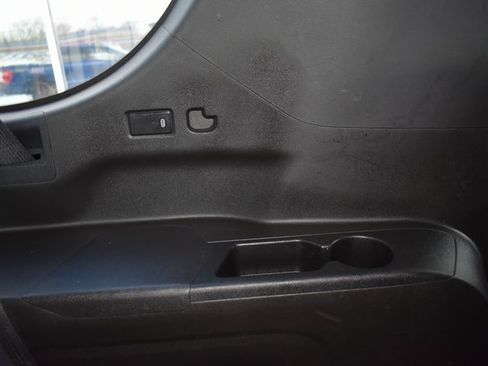 Used 2021 GMC Yukon XL SLE image 41