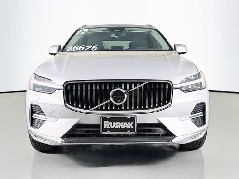Used 2023 Volvo XC60 B5 Plus w/ Climate Package AWD/4WD image 2