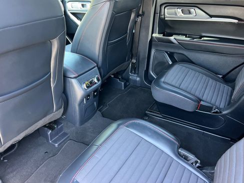 Used 2026 Ford Explorer ST-Line w/ ST-Line Street Pack AWD/4WD image 12