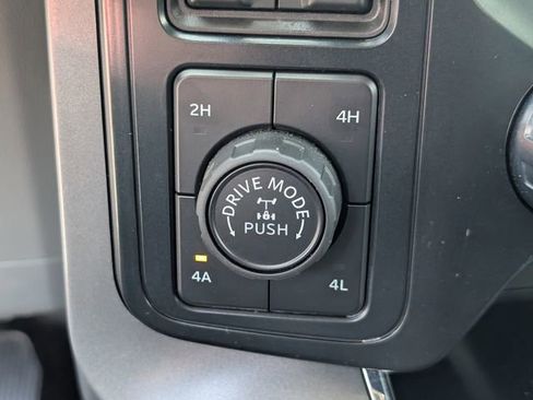 Used 2025 Ford F150 Lariat w/ Equipment Group 501A Mid image 15