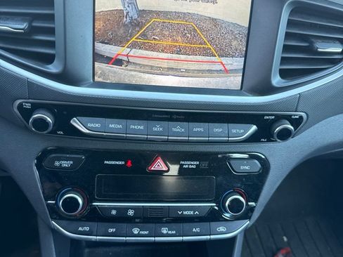 Used 2017 Hyundai Ioniq SEL FWD image 6