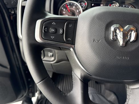 Used 2025 RAM 3500 Big Horn AWD/4WD image 18