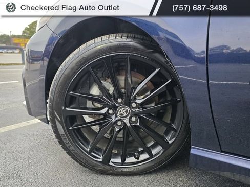 Used 2021 Toyota Camry XSE image 13