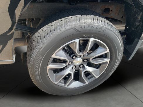 Used 2023 Chevrolet Silverado 1500 LT AWD/4WD image 27