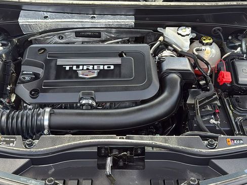 Used 2021 Cadillac XT4 Premium Luxury image 34