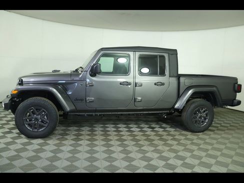 New 2026 Jeep Gladiator Sport image 2