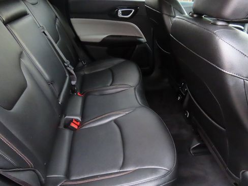 Used 2024 Jeep Compass Limited image 14