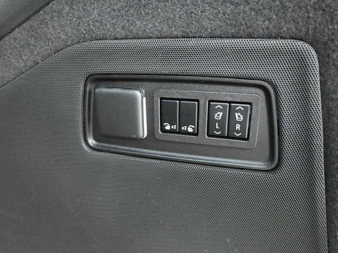 Used 2023 Cadillac Escalade Sport Platinum image 26