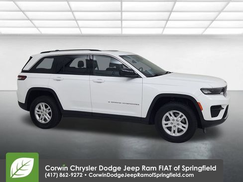 Certified 2023 Jeep Grand Cherokee Laredo w/ Luxury Tech Group I image 1