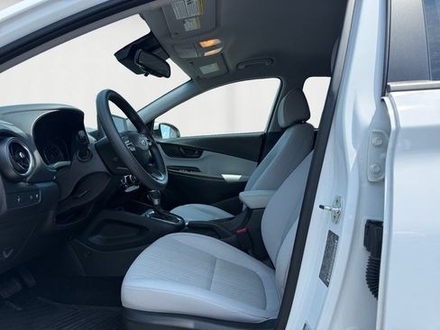 Certified 2023 Hyundai Kona SEL AWD/4WD image 9