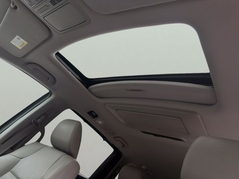 Used 2014 Honda Odyssey Touring Elite image 11