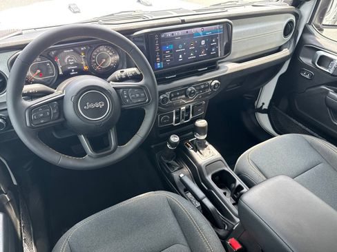 Used 2024 Jeep Wrangler Unlimited Sport AWD/4WD image 16