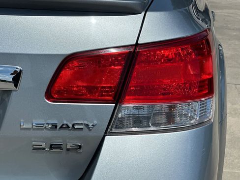 Used 2014 Subaru Legacy 3.6R Limited AWD/4WD image 32