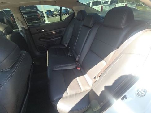 Used 2020 Nissan Altima 2.0 Platinum image 15