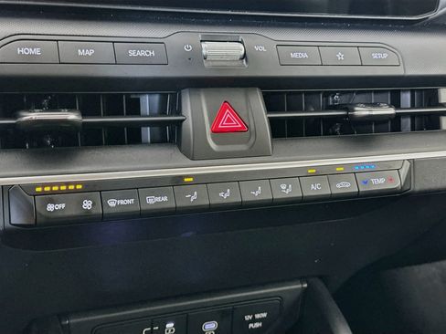 Used 2025 Kia K4 FWD image 23