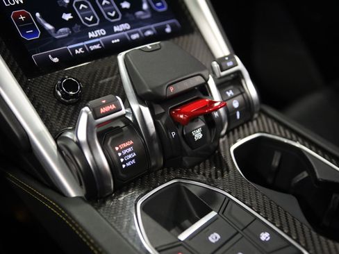 Used 2019 Lamborghini Urus AWD/4WD image 31