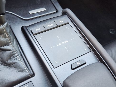 Used 2020 Lexus ES 300h w/ Premium Package image 25