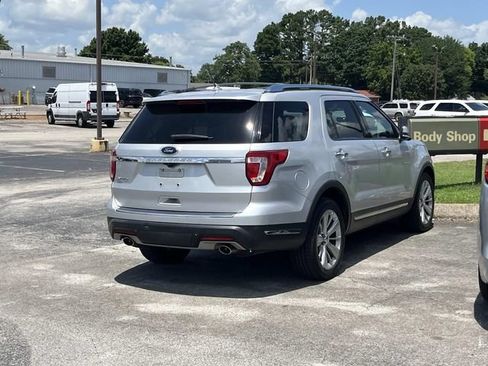 Used 2019 Ford Explorer Limited w/ Class III Trailer Tow Package FWD image 3