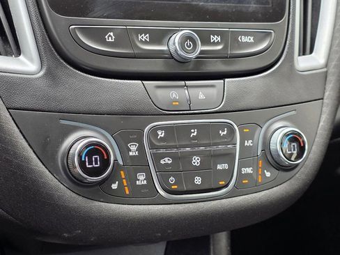 Used 2023 Chevrolet Malibu LT FWD image 17