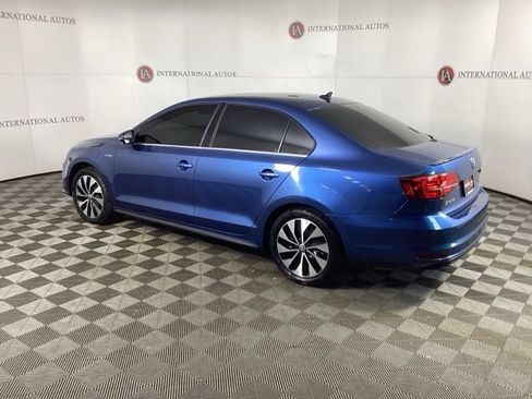 Used 2016 Volkswagen Jetta SEL Premium image 6