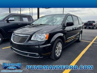 Used 2016 Chrysler Town & Country Touring w/ Driver Convenience Group video 1