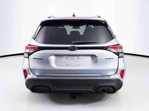 Used 2025 Subaru Forester Touring image 7