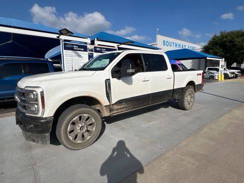Used 2024 Ford F250 King Ranch AWD/4WD image 2